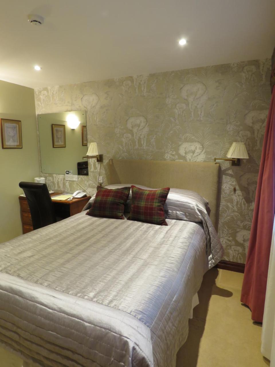 The Bay Horse Hotel And Restaurant ألفرستون المظهر الخارجي الصورة